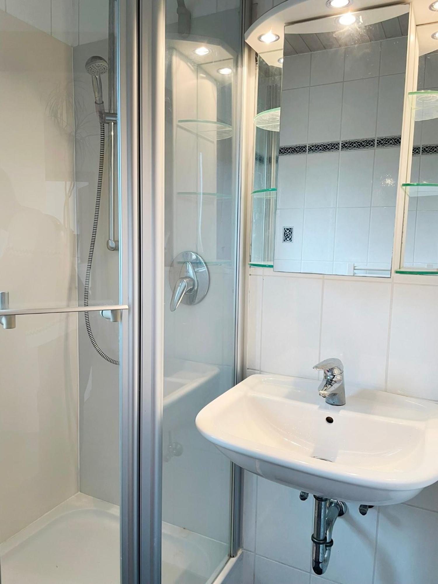 1,5-Zimmer Mit Duschbad, Gartenblick, Kuehlschrank Heroldsberg Eksteriør billede